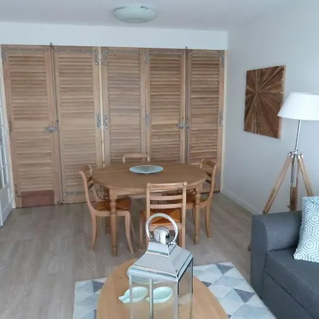 With One Bedroom In Saint-raphael, With Wonderful Sea View, Apartment